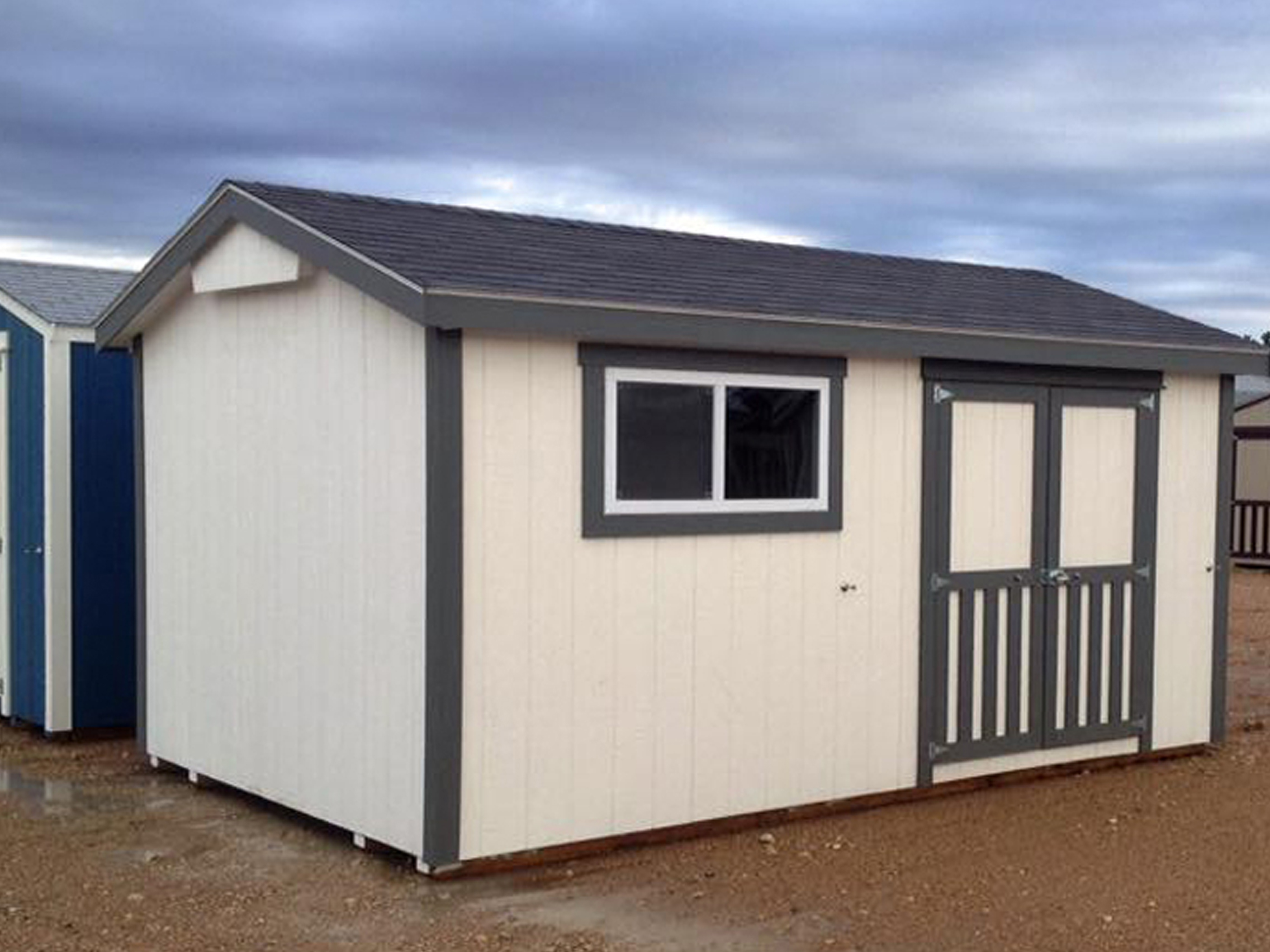 4-Log-sided-Garage-20x24x8-10187 - Kansas Outdoor Structures